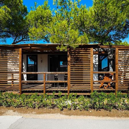 Mediteran Travel Mobile Homes Uvala Slana Selce Exterior foto