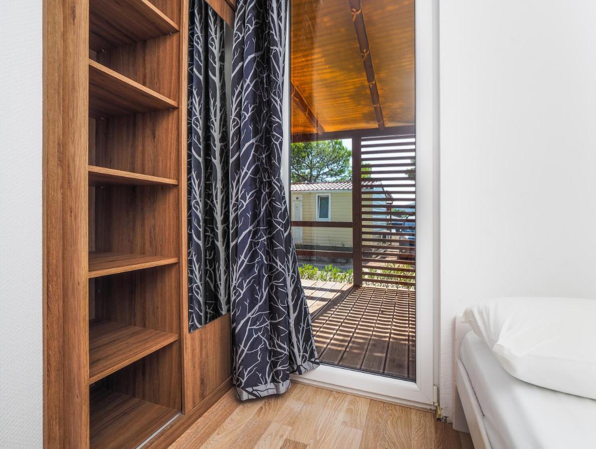 Mediteran Travel Mobile Homes Uvala Slana Selce Exterior foto