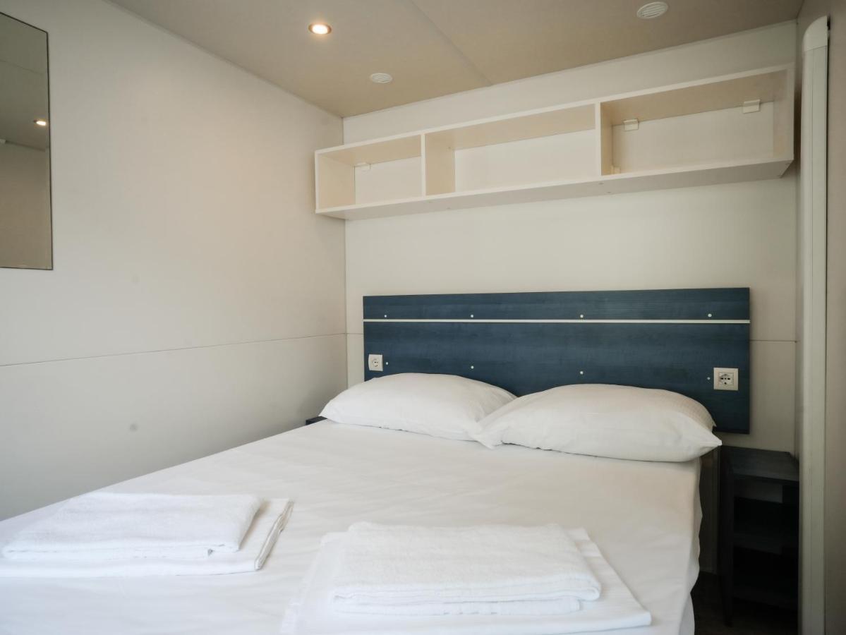 Mediteran Travel Mobile Homes Uvala Slana Selce Exterior foto