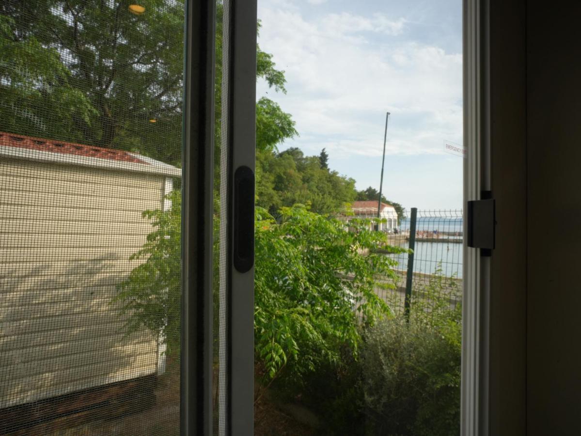 Mediteran Travel Mobile Homes Uvala Slana Selce Exterior foto