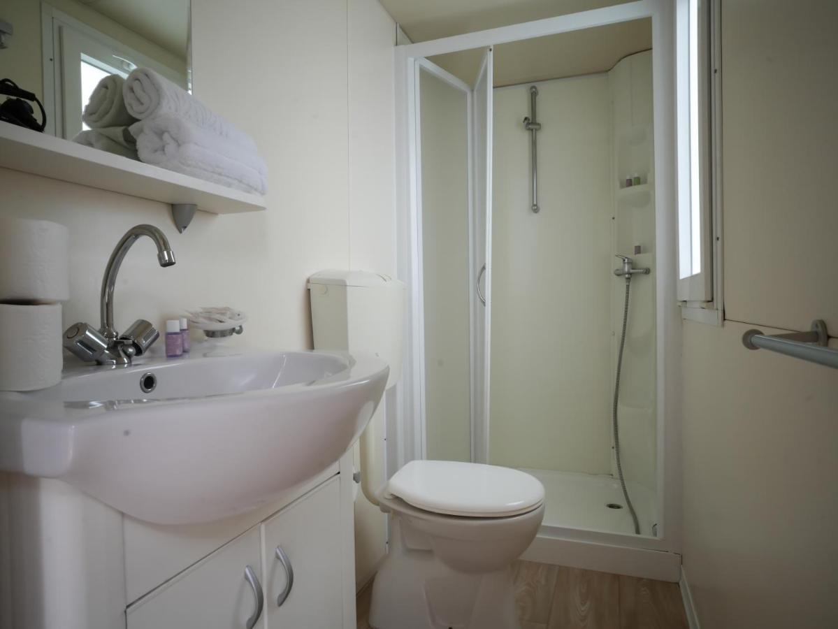 Mediteran Travel Mobile Homes Uvala Slana Selce Exterior foto