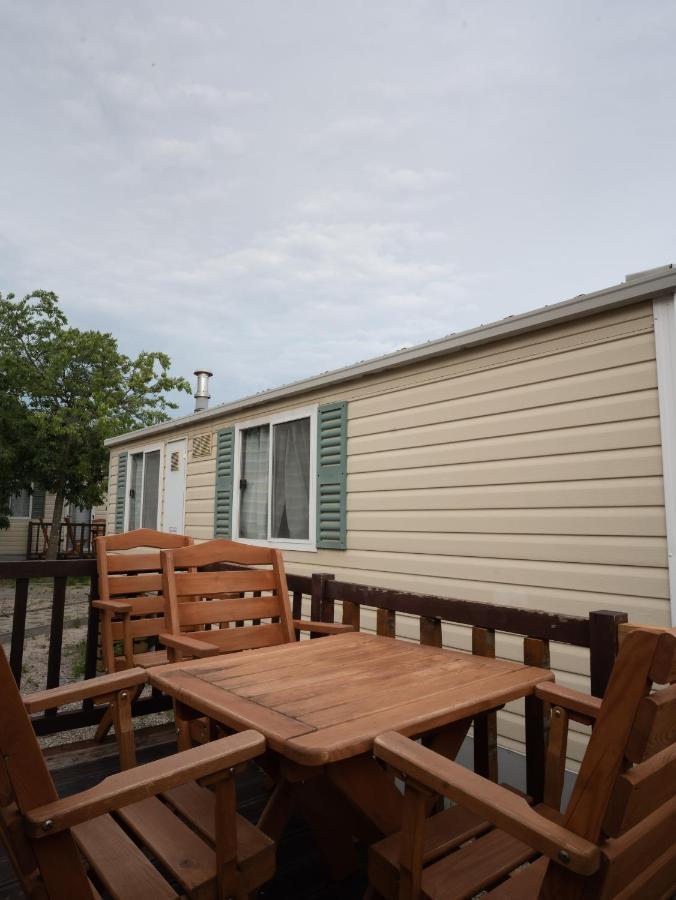 Mediteran Travel Mobile Homes Uvala Slana Selce Exterior foto